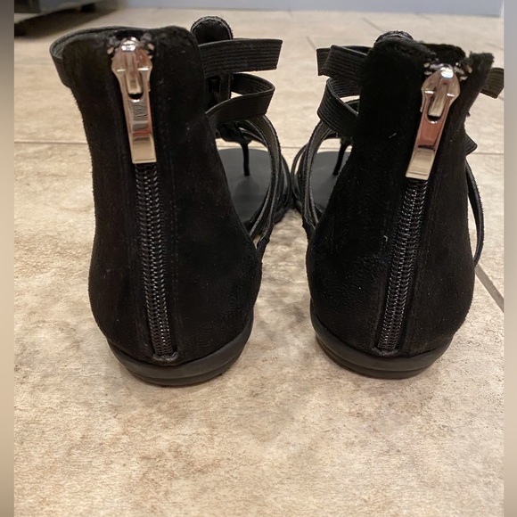 Aerosoles Gladiator sandals, size 8 1/2, black - Picture 3 of 5